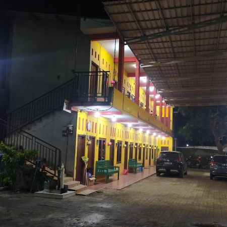Hotel Near Jalan Tol 1 Pekalongan Exterior foto