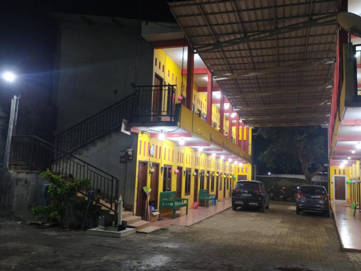 Hotel Near Jalan Tol 1 Pekalongan Exterior foto