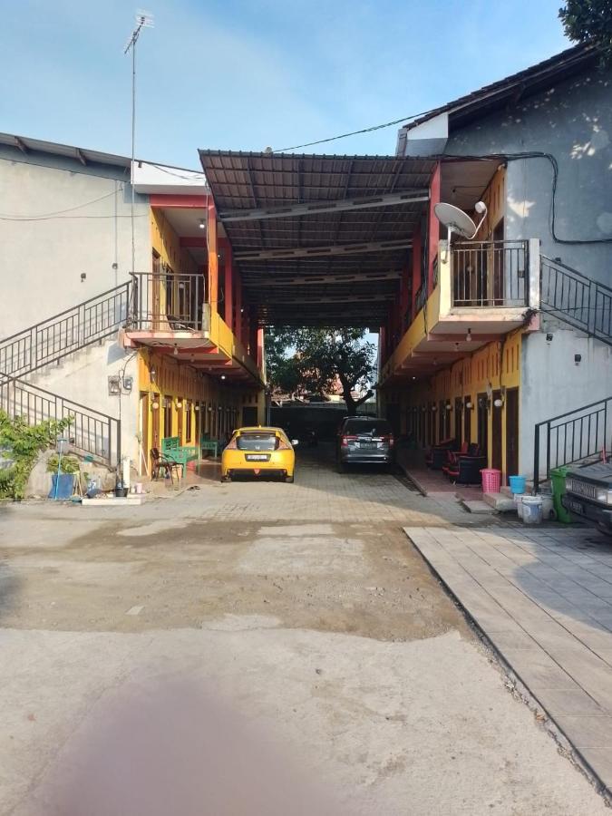 Hotel Near Jalan Tol 1 Pekalongan Exterior foto